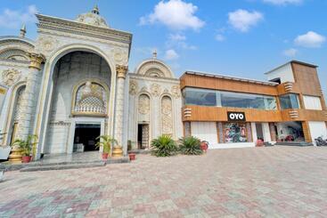 Hotel Collection O Buddha Resort