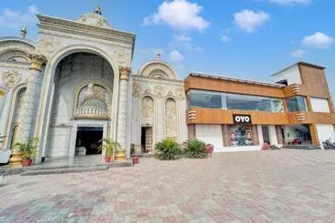 Hotel Collection O Buddha Resort