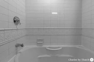 هتل آپارتمان J Miller Flats By Thatch