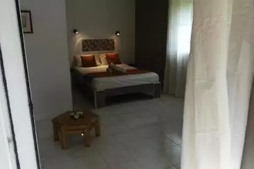 تختخواب و صبحانه Bikini