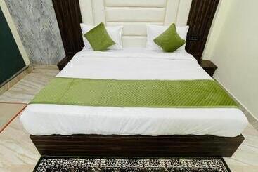 Отель Olive International Premium