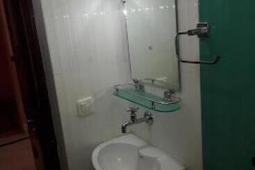 בית מלון כפרי President Inn,raxaul