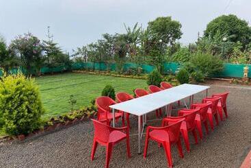 Отель Sky Heaven Villa