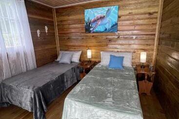 پانسیون Ponci’s Gate To Gaia Holistic Center