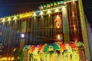 호텔 Ganpati Inn