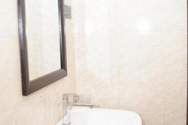 Пансион Araliya Pool House