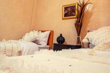 Pension Route De Taghazot Quartier Essahel Tamraght