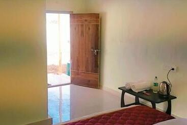 Raghu Eco Resorts, Lambasingi