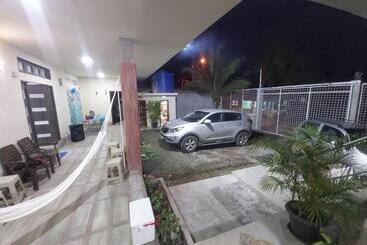 Pension Habitaciones Matrimoniales Y Familiares Con Hermosa Vista Al Mar