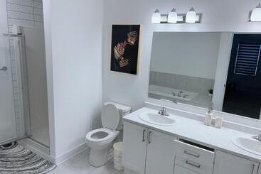 פנסיון Light House