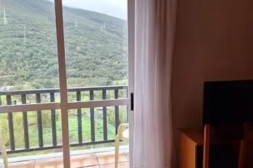 ペンション Pensión Río Cenza