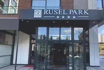 アパートホテル Rusel Park Residence