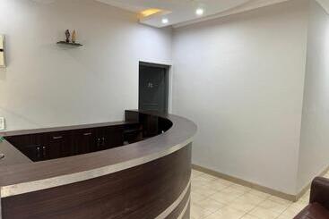 Hotell Frankies Holiday Inn