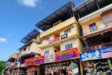 Otel Oyo Flagship Souparnika Residency