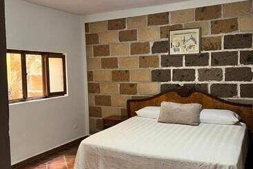 Отель Casa Milagro