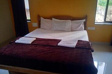 בית מלון כפרי Dandi Beach Resort Malvan