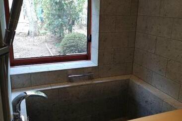 Temple Hotel 岸之坊