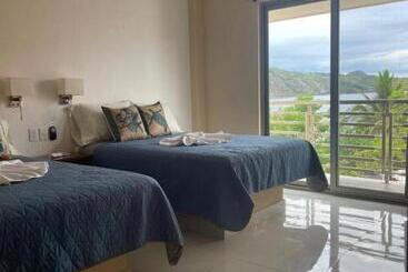 アパートホテル Villanueva Suite’s