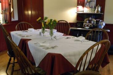 Otel Candleberry Inn On Cape Cod