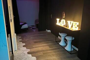 هتل Love Room Borabora 3