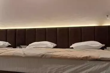 Otel Raj Darbar Inn