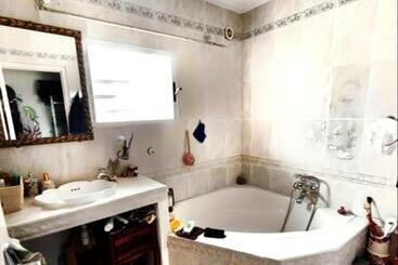 پانسیون Maison De Charme, En Plaine Poésie Chez L Habitant