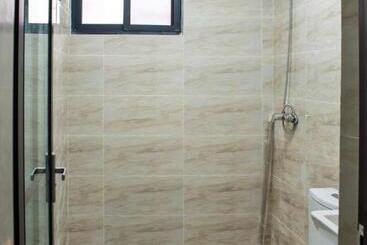 פנסיון Renaissance Lodge