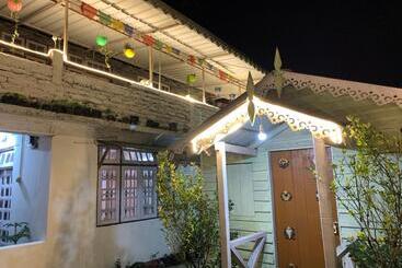 Solo Stays   Backpacker Hostel