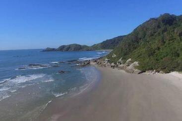 هاستل Ilha Do Mel Casa Familiar Quartos Economicos Nova Brasilia