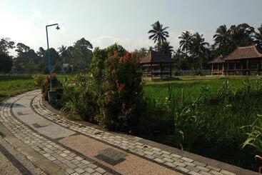 Bed and Breakfast D Liwatan Bungalow