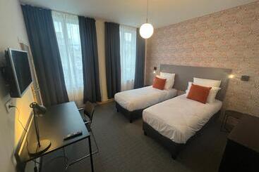 تختخواب و صبحانه La Grande Ourse