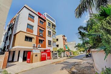 هتل Oyo Flagship Bluebird Service Apartment