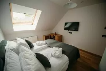 Majatalo Purplevague