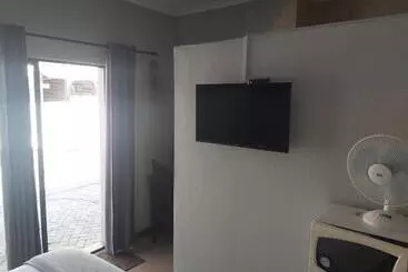 Majatalo Day Zha Voux Guesthouse