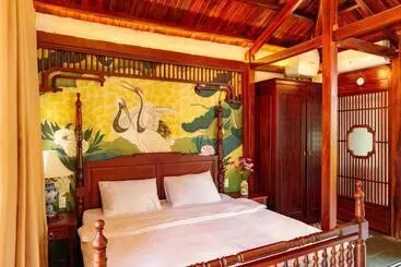 هتل Jun S Home