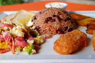 هتل & Restaurante El Principe