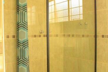 بنسيون 7th Dimension Guesthouse