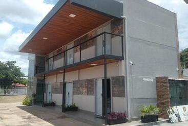 هتل آپارتمان Barcel Flat