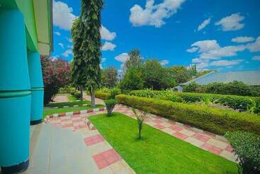 Hotel New Royal Village