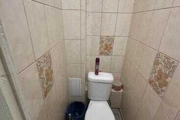 Ararat Poznyaki Hostel Kyiv