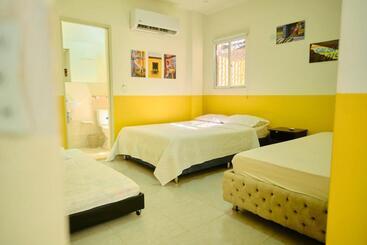 تختخواب و صبحانه Casa En Cartagena Con Jacuzzi