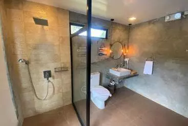 Caliraya Mountain Lake Resort