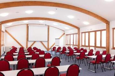 ホテル Kaskáda Kurdějov Bed And Breakfast