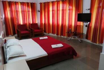 ホテル Parvati Palace