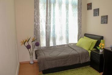 בית מלון כפרי Worker S Apartman Munkásszálló