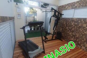 アパートホテル The Gate Beach House