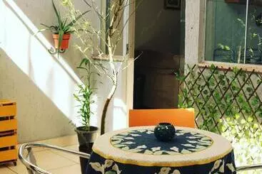 تختخواب و صبحانه Casa Lumen Home Hostel Lgbt