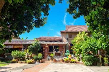 Hotel ชรินพันธ์เฮ้าส์