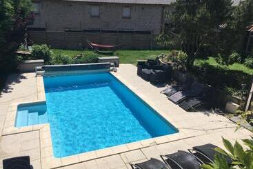 Majatalo Relais De Poste Des Templiers