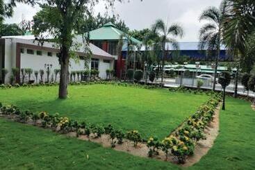 Aarunya Hotel And Resort